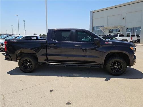 Dark Ash Metallic 2022 Chevrolet Silverado 1500 Custom Trail Boss