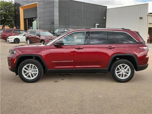 2023 Jeep Grand Cherokee Laredo