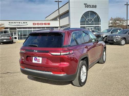 2023 Jeep Grand Cherokee Laredo
