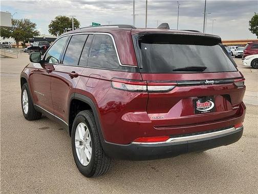 2023 Jeep Grand Cherokee Laredo