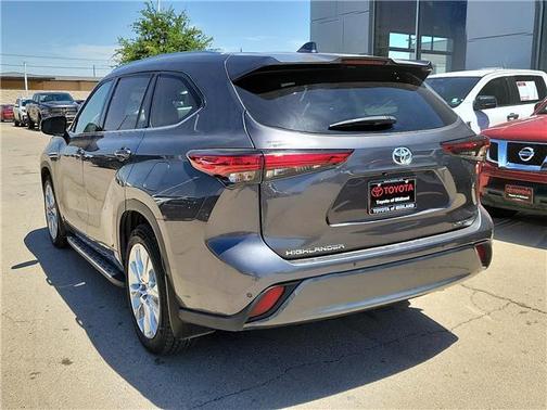 Magnetic Gray Metallic 2021 Toyota Highlander Limited