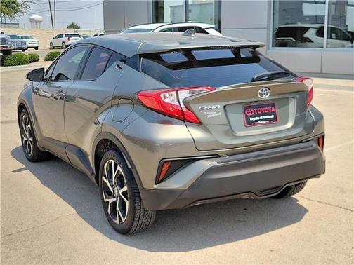 2021 Toyota C-HR XLE