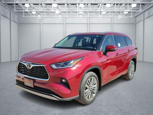 Ruby Flare 2026 Toyota Highlander Hybrid Platinum