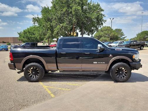 Diamond Black 2022 RAM 2500 Longhorn