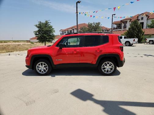 2023 Jeep Renegade Latitude