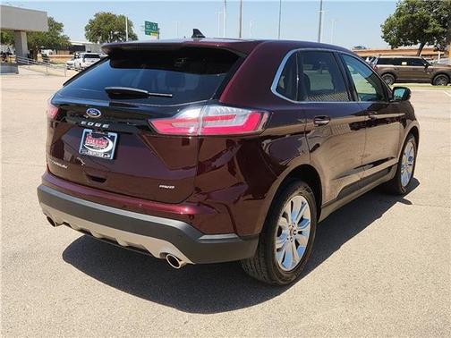 2024 Ford Edge Titanium