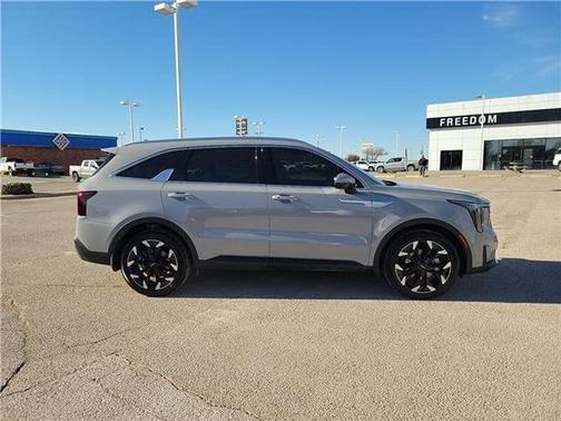 2025 Kia Sorento EX