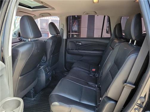 Crystal Black Pearl 2021 Honda Pilot EX-L