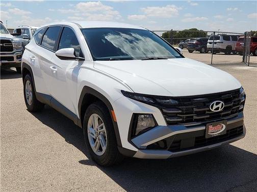 2025 Hyundai TUCSON SE