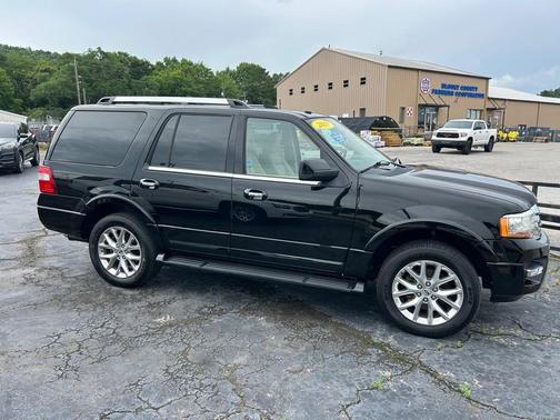 Black 2017 Ford Expedition Limited