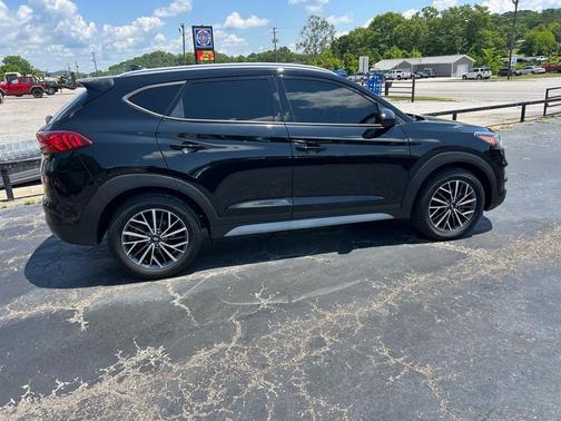 Black 2021 Hyundai TUCSON Limited