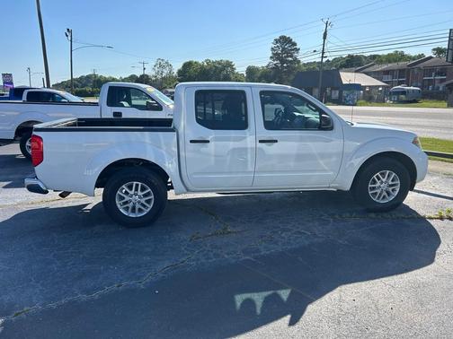 Glacier White 2016 Nissan Frontier SV