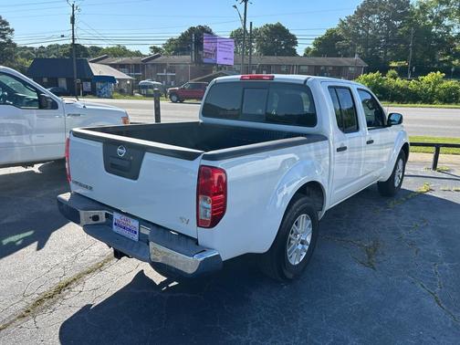 Glacier White 2016 Nissan Frontier SV