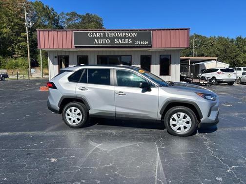2020 Toyota RAV4 LE