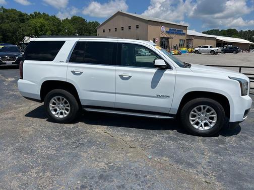 White 2019 GMC Yukon SLT