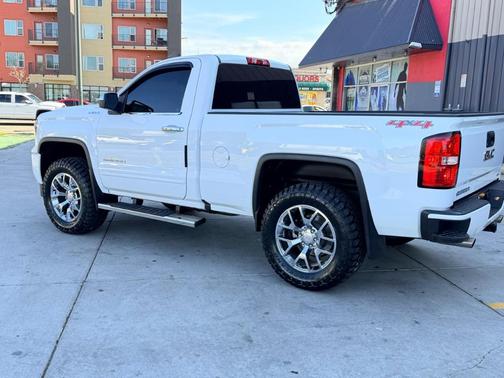 White 2016 GMC Sierra 1500 SLE