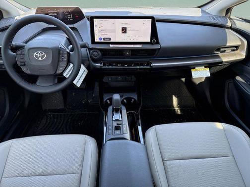 2025 Toyota Prius XLE