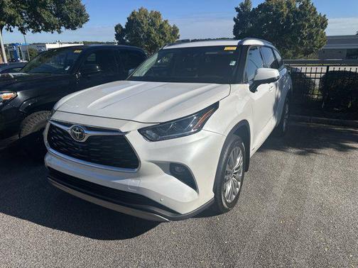 2025 Toyota Highlander Hybrid Platinum