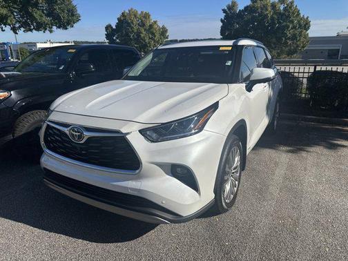 2025 Toyota Highlander Hybrid Platinum