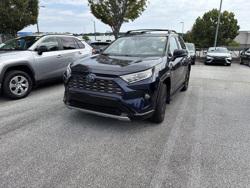 2020 Toyota RAV4 Hybrid SE