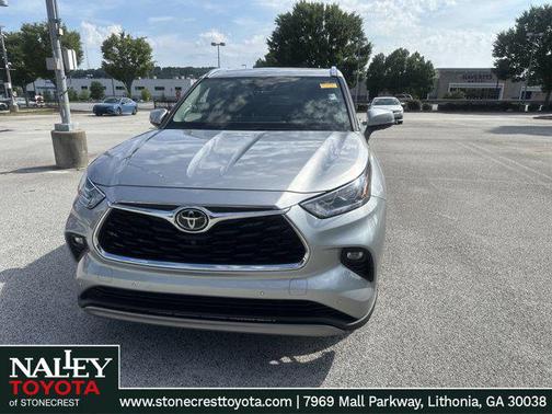 2022 Toyota Highlander Platinum