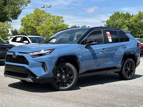 2025 Toyota RAV4 Hybrid SE