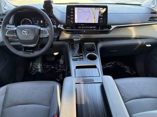 2023 Toyota Sienna Limited 7-Passenger