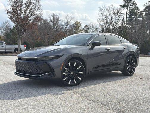 2024 Toyota Crown Platinum