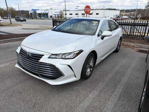 2022 Toyota Avalon XLE