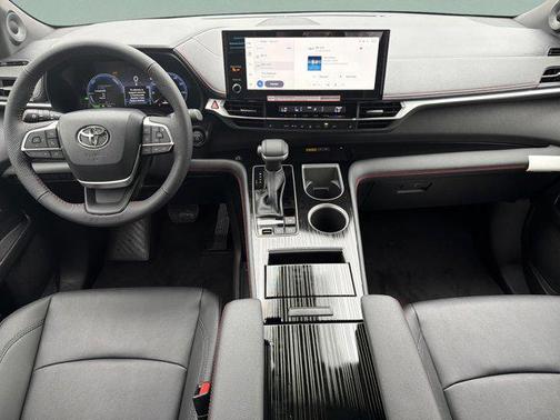 2026 Toyota Sienna XSE 7 Passenger