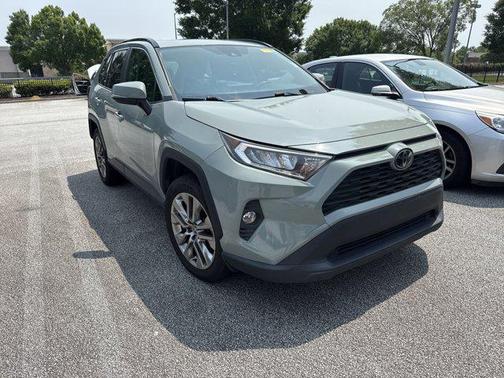 2020 Toyota RAV4 XLE Premium