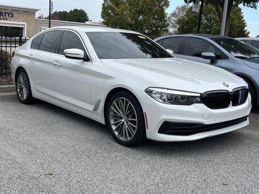 2020 BMW 540 540i
