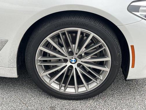2020 BMW 540 540i