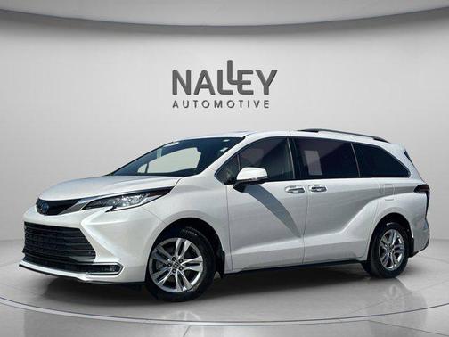 2025 Toyota Sienna Limited