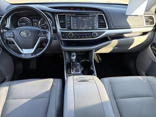 2017 Toyota Highlander Hybrid XLE