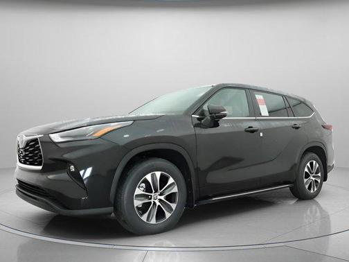 2026 Toyota Highlander XLE