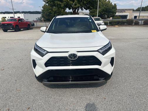 2025 Toyota RAV4 Hybrid SE