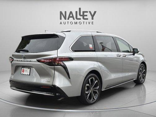 2025 Toyota Sienna Platinum 7 Passenger
