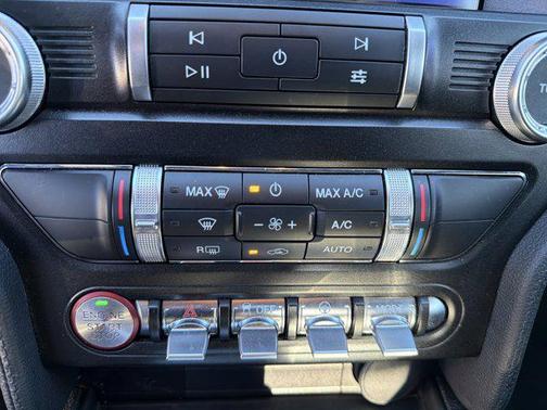 2021 Ford Mustang EcoBoost