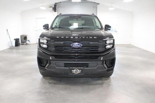 2025 Ford Expedition Max Active 4x2
