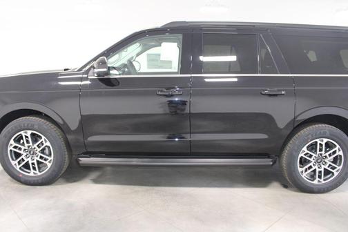 2025 Ford Expedition Max Active 4x2