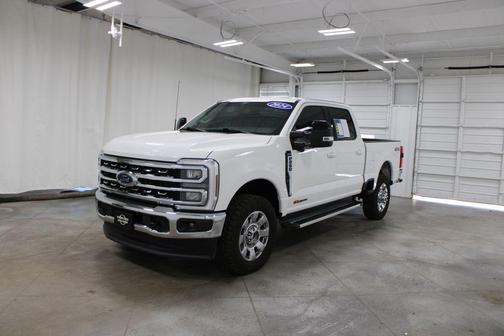 Star White Metallic Tri-Coat 2024 Ford F-250 Lariat