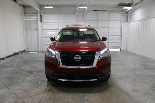 2024 Nissan Pathfinder SL FWD