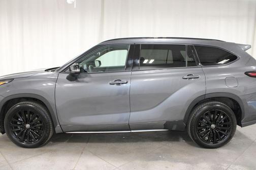 2025 Toyota Highlander XSE