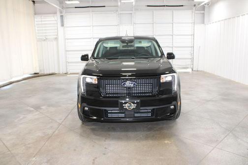 Shadow Black 2026 Ford Maverick Lobo Standard