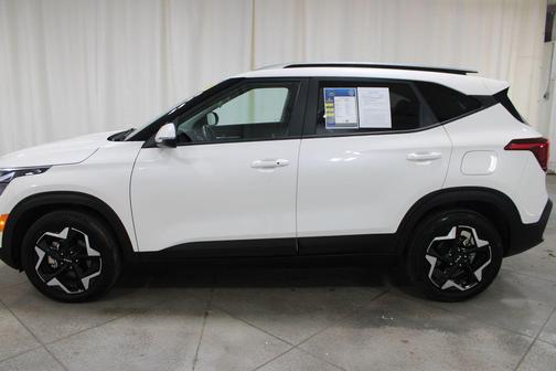 Snow White Pearl 2025 Kia Seltos S