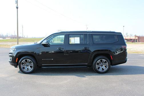 Diamond Black Crystal Pearlcoat 2024 Jeep Wagoneer L Series II 4x4