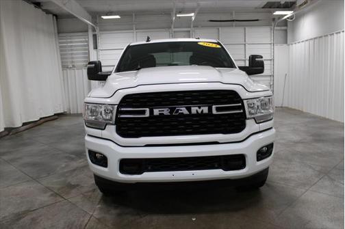 2024 RAM 3500 Big Horn Crew Cab 4x4 8' Box
