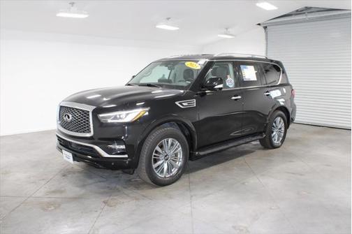 2023 INFINITI QX80 Luxe