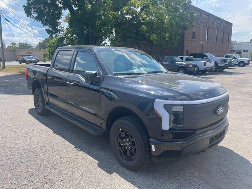 2025 Ford F-150 Lightning XLT